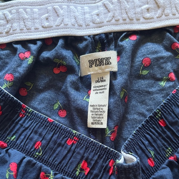PINK Victoria's Secret Cherry Print Sleep Shorts - Picture 2 of 2